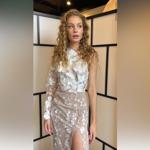 elliatt ellery white 3d floral applique one shoulder wedding bridal dress XS NEW - Picture 2 of 13